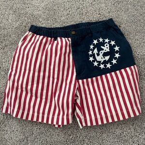Chubbies RARE men’s American flag shorts perfect for the 4th of July!!!